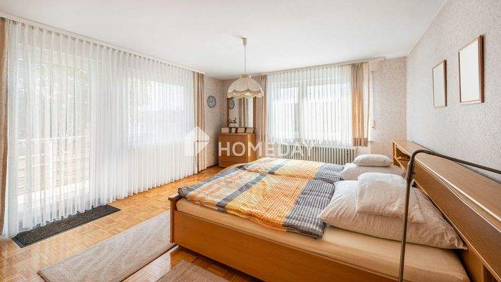 1. OG Schlafzimmer 1