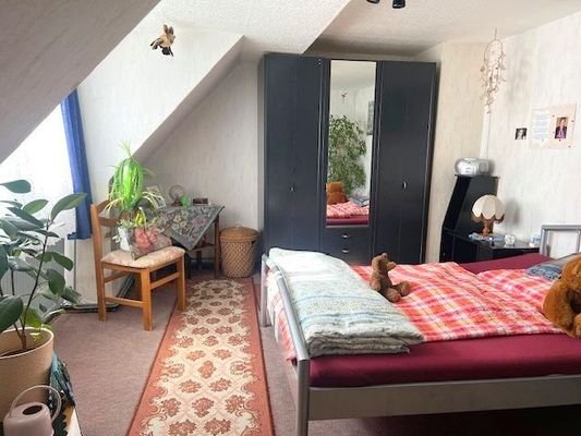 Schlafzimmer 2