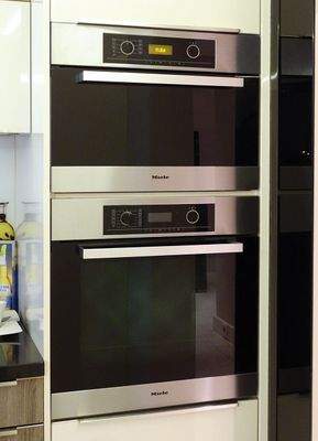 Oben MIELE Dampfgarer DGC 5085 XL