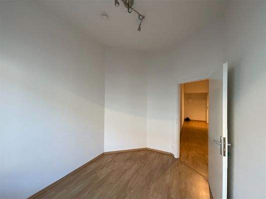 Raum_Zimmer Flur vor Kopf rechts_IMG_1750049678248