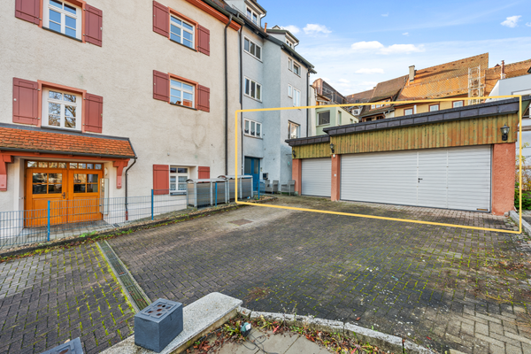 Innenhof | Stellplätze | Garagen