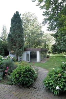 Blick auf die Schwimmhalle