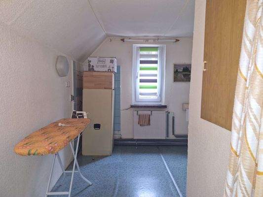 Bügelzimmer mit WC und WT