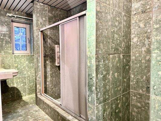 Duschbad im Wellnessbereich