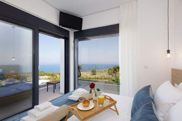 Kreta, Kefalas: Erstaunliche Steinvilla mit Meerblick und Pool zu verkaufen