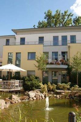 Atriumgarten im Sommer