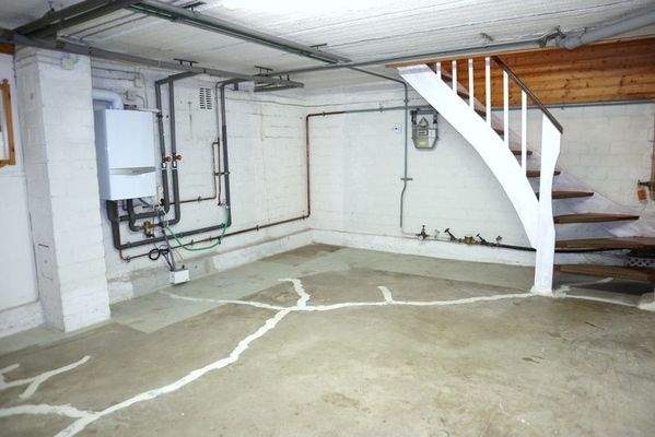 Keller Heizungsraum.JPG