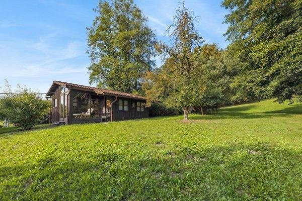 Nebengebäude & Garten