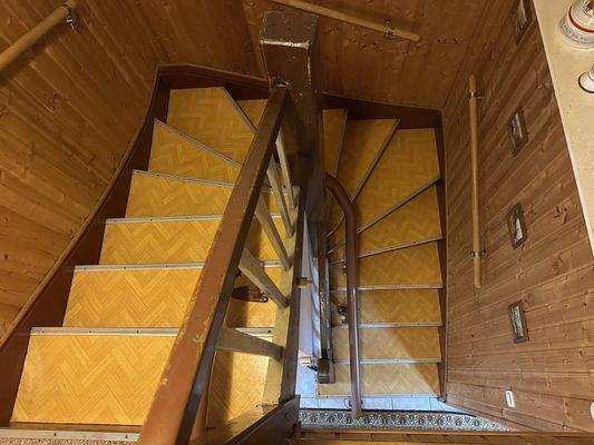 Treppenaufgang zum DG