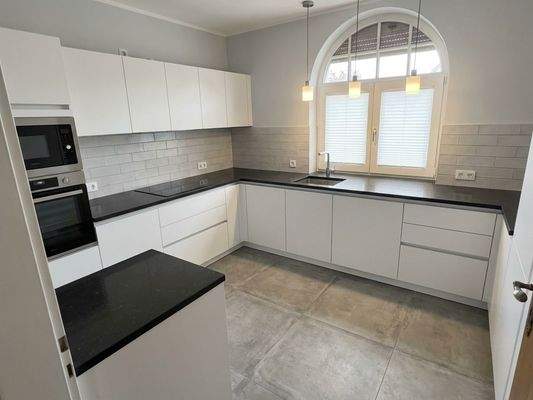 Küche im EG (Einrichtungsbeispiel KI)