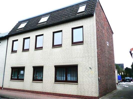 Stadthaus EG-OG+DG wohnlich