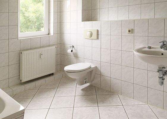 7_EG obere Etage Bad.JPG