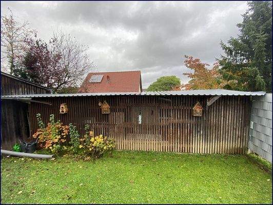 Schuppen im Garten