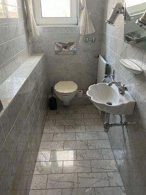 17. OG_Gäste WC.jpg