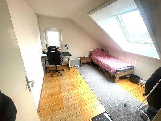 Zimmer im Dachgeschoss 