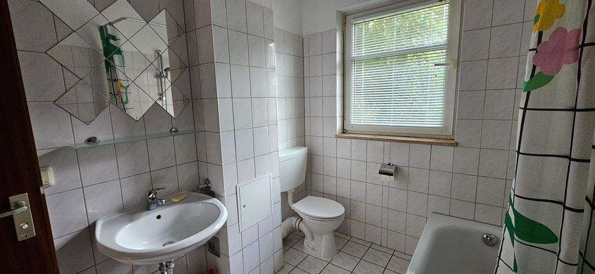 Badezimmer mit Badewanne