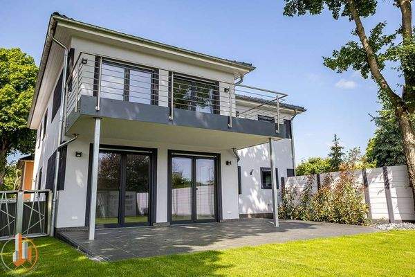 Ansicht vom Grundstück