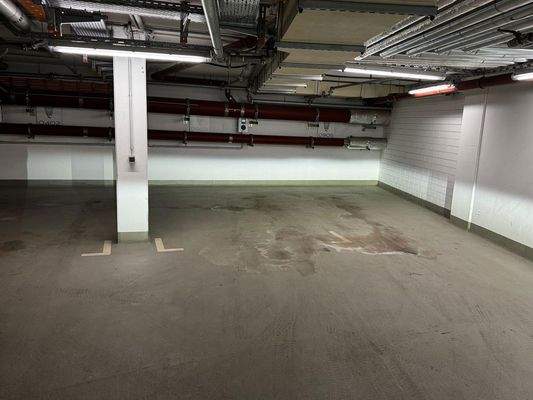 Tiefgaragenstellplätze