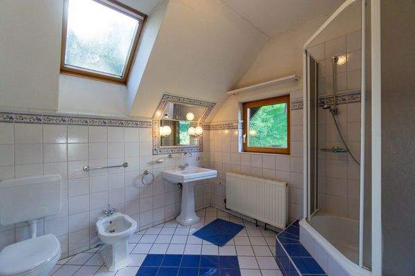 Badezimmer Dachgeschoß