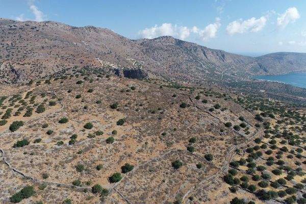 Kreta, Schisma Eloundas: Exklusives Grundstück mit Meerblick und Baugenehmigung zu verkaufen