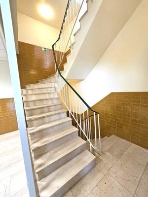 Gemeinschaftliches Treppenhaus EG