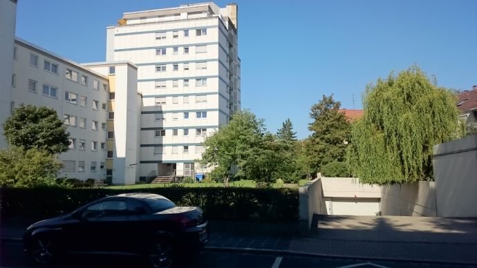 1,5-Zi-Whg mit TG-Platz, nahe Stadtpark, TOP-Grundriss, hochwertig innen saniert 2016, frei ab 01.07.