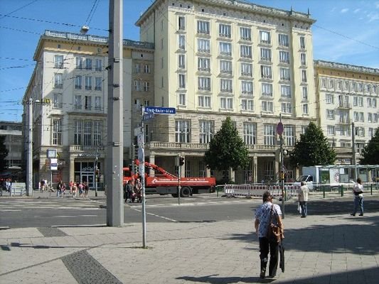 Ernst-Reuter-Allee 12