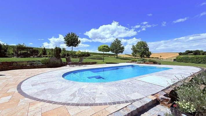 traumhafter Poolbereich