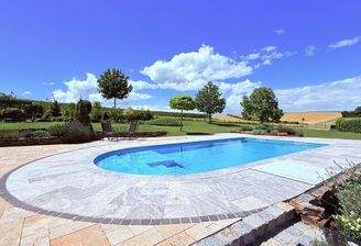 traumhafter Poolbereich