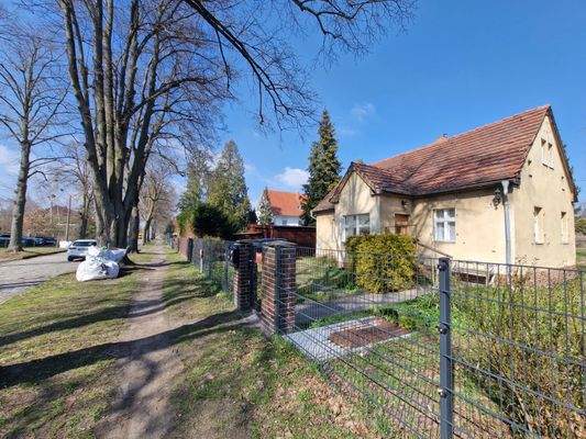 ruhige idyllische Straße