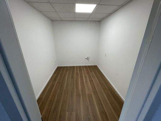 Teeküche mit Wassanschluss