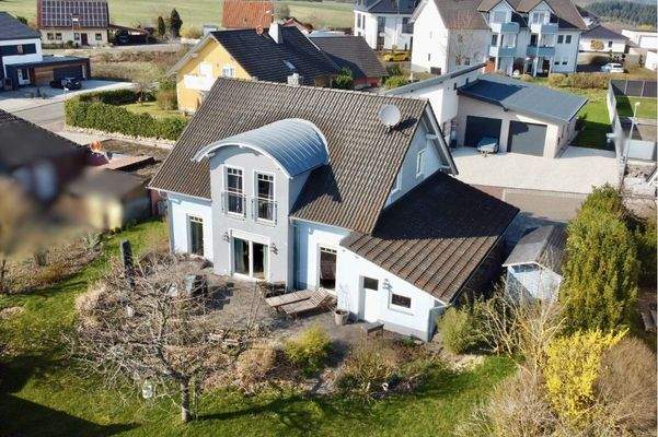 IO-Regulshausen-Außenansicht-Terrasse-EG