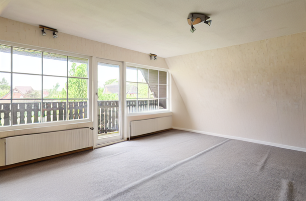 Wohnzimmer oben - virtuell aufgeräumt - Lütt Immobilien - Sasel