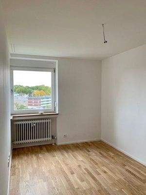 Schlafzimmer 3 (1).jpg