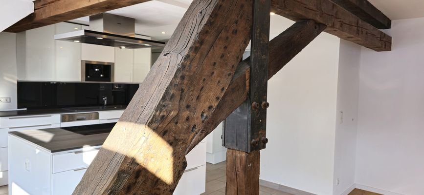 Alte, erhaltene Holzbalken