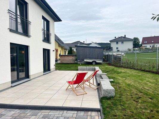 Hausbau ganz individuell geplant - massiv Stein au