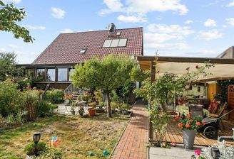 Rückansicht und Garten