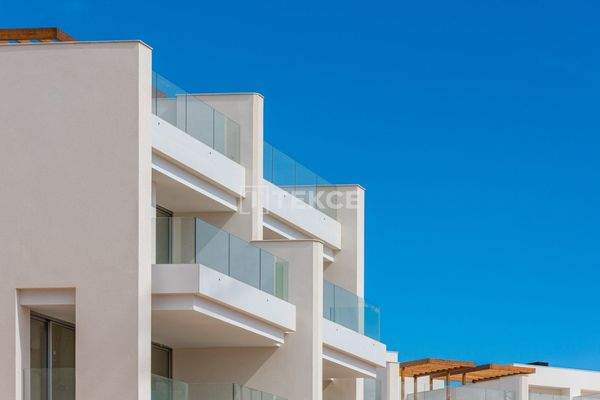 Elegant Flats Close to Amenities in Playa Flamenca Orihuela