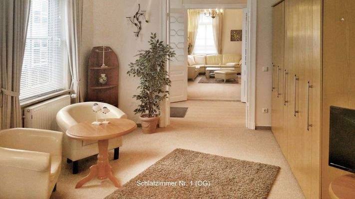 Große Räumlichkeiten im OG