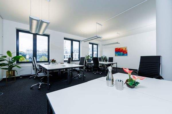 Großraumbüro für 10-12 Personen mieten in München