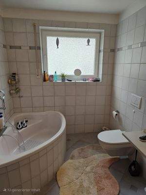 Wannenbad mit Fenster