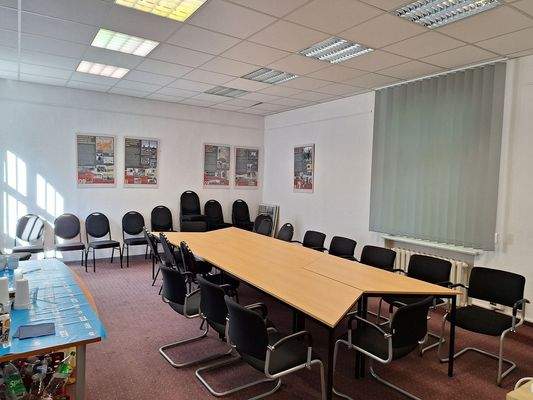 Büro / Versammlung