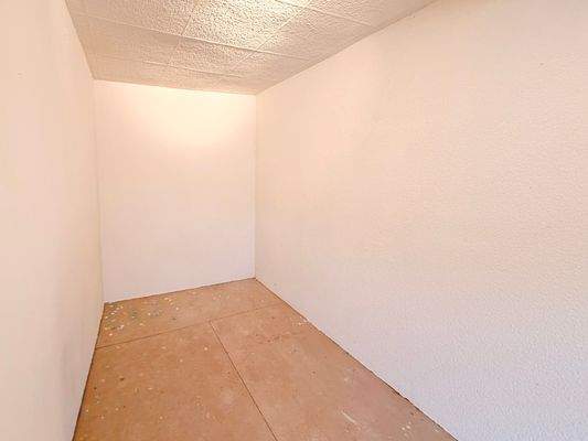 Arbeits- oder Kinderzimmer