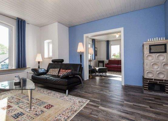 Zimmer 1 mit Kachelofen.jpg