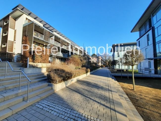 Schicke 3-Zimmer-Wohnung mit großem Süd-Balkon, Aufzug und TG-Stellplatz - Rheinblick inklusive