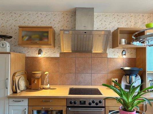 Einbauküche samt E-Geräten