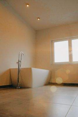 Badewanne_Penthouse_Weidenstraße 14.jpeg