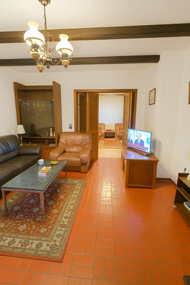 Lebensraum verteilt auf 2 Zimmer