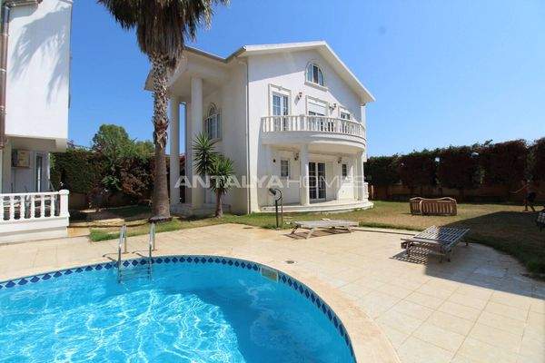 Furnished House in a Complex with a Pool in Belek Antalya