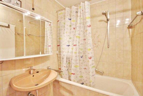 Badezimmer - Whg.-Nr. 2 (2.OG)